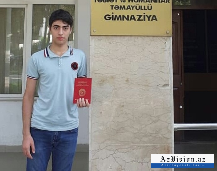 Qəbul imtahanında yüksək bal toplayan internat məzunu - FOTO  