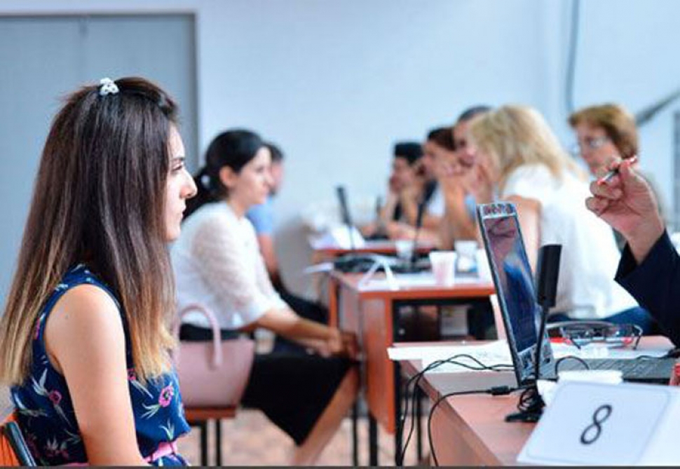 Müddətli müqavilə ilə müəllim işləmək istəyənlərin nəzərinə: sənəd qəbuluna 1 gün qalıb  