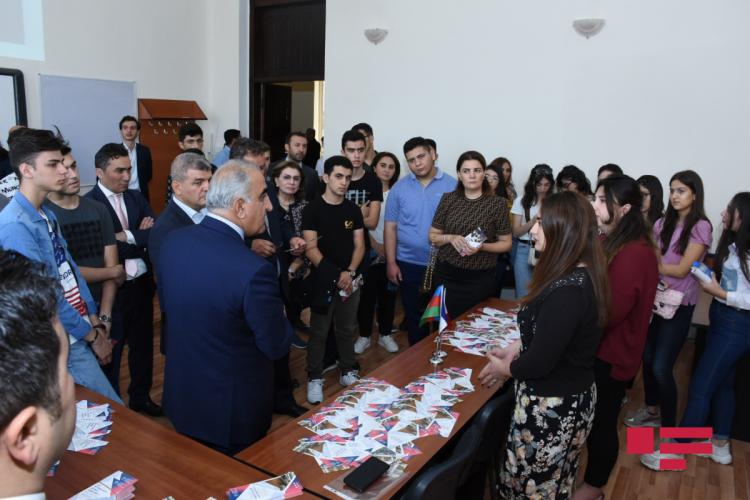 “UNEC ikili diplom proqramları” sərgisi keçirilib - FOTOSESSİYA