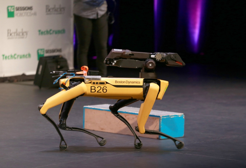 ABŞ-da unikal robot-itdən polis və orduda istifadə olunacaq  