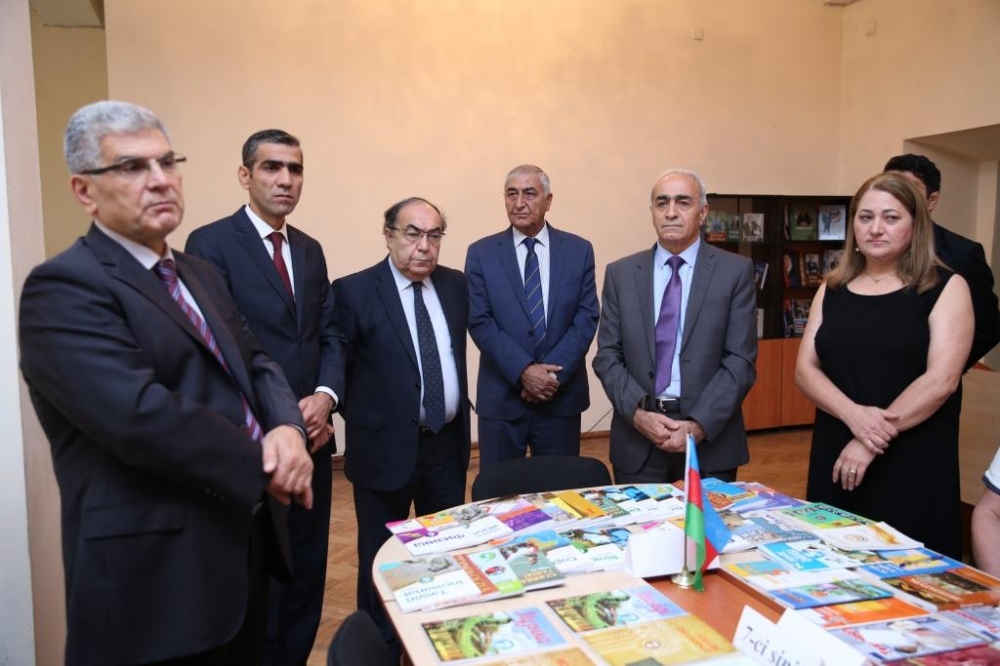Azərbaycan Dövlət Pedaqoji Universitetində kitab sərgisi açılıb