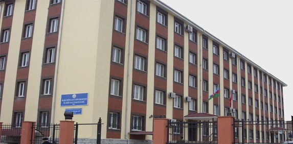 İlahiyyat İnstitutu işçi axtarır