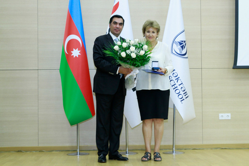 Bakı Ali Neft Məktəbində Beynəlxalq Müəllimlər Günü qeyd edilib  