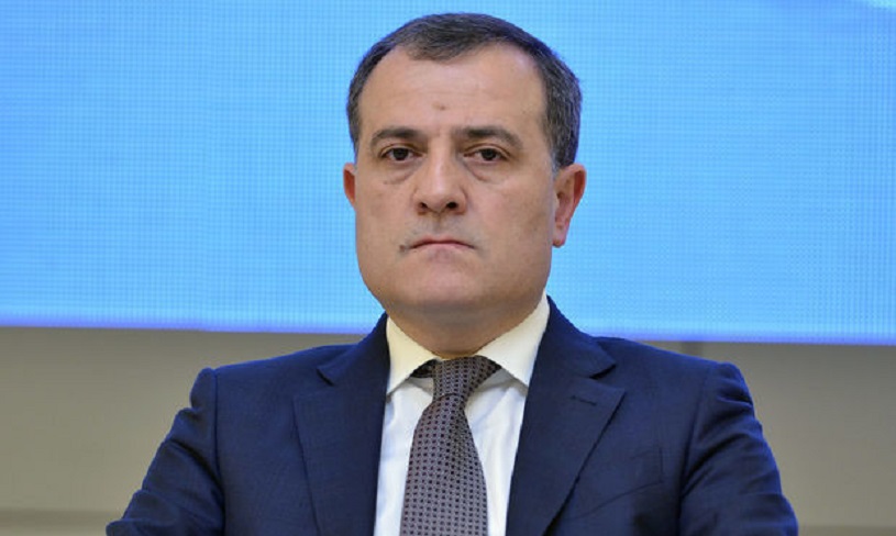Nazir müəllimlərdən pul yığan məktəb direktorunu işdən çıxardı - VİDEO