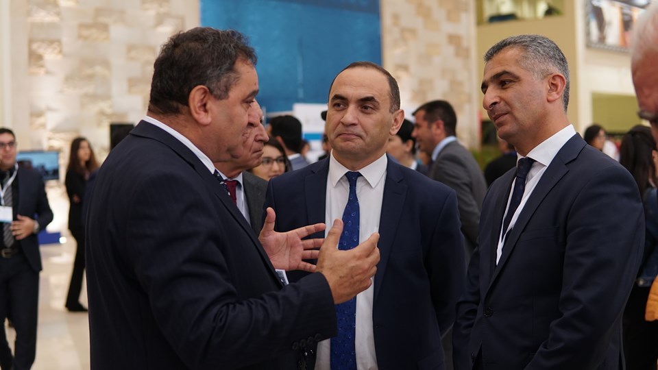 Sərgidə iştirak edən rektorlar FOTOLARDA