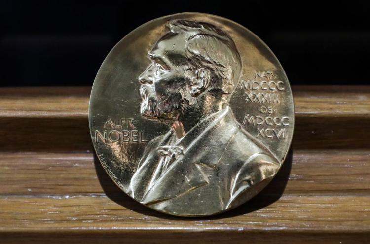 Ədəbiyyat üzrə Nobel mükafatçılarının adları açıqlandı