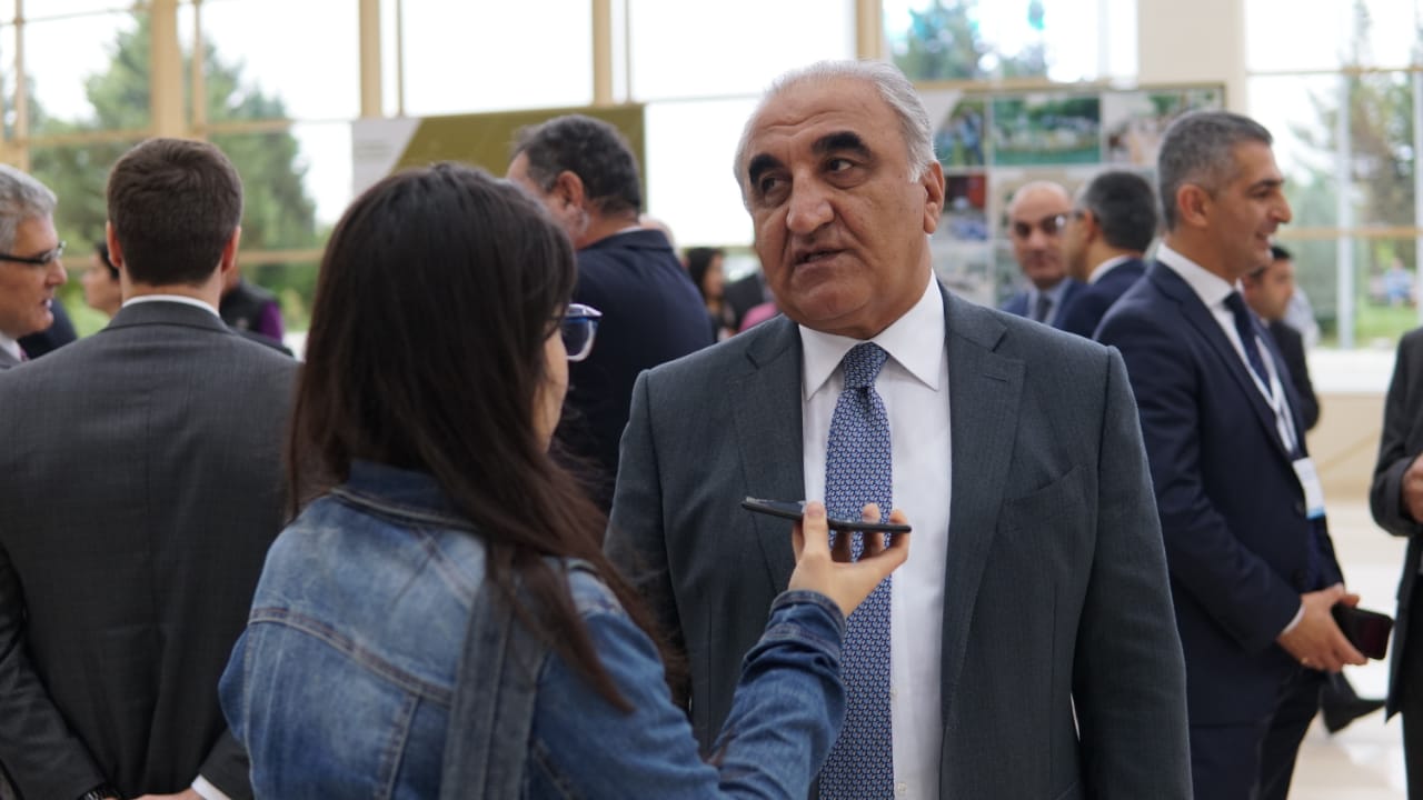 Rektordan tələbələrə tövsiyə: “Seçimlərində səhvə yol verməsinlər”  