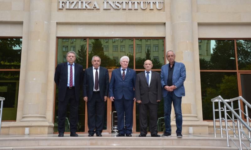 Dağıstanlı alim Fizika İnstitutunda