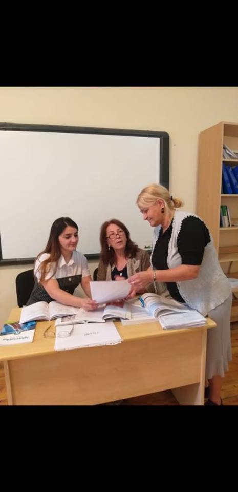 Müəllimdən göz problemi zəif olan şagirdlər üçün əla ideya – “Onları sevindirmək istədim”