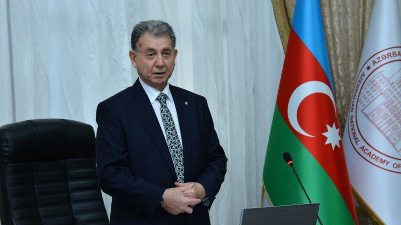 Akif Əlizadənin istefa ərizəsi qəbul olundu  