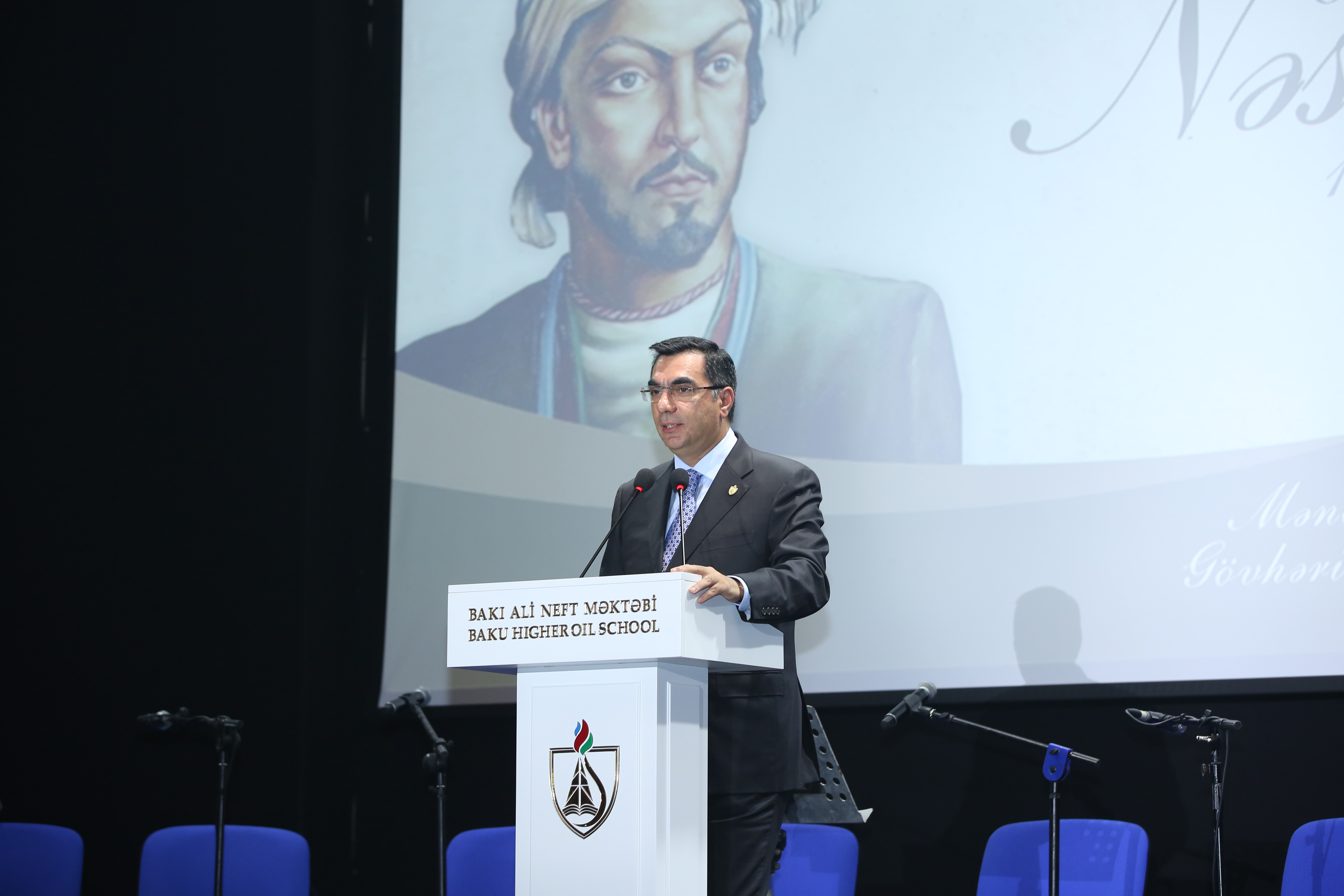 Bakı Ali Neft Məktəbində Nəsiminin 650 illik yubileyinə həsr olunmuş ədəbi-bədii gecə keçirilib  
