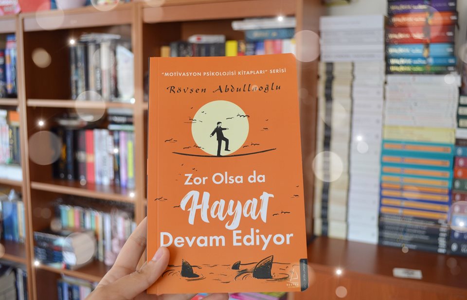 Azərbaycanlı yazarın kitabı Türkiyədə bestseller oldu -FOTO  