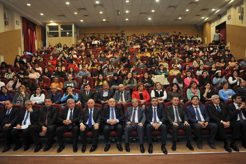 Bakı Mühəndislik Universitetində Bayrağ günü qeyd olunub - FOTO