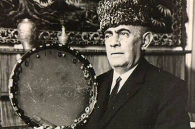 “...Qırmızı koftalı, yaşıl tumanlı...” - Xan Şuşinski bayrağımızı gizli musiqi ilə vəsf etmişdi - MARAQLI