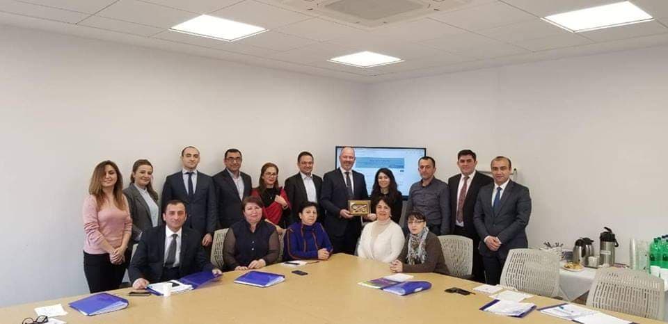 Məzunların işlə təmini üçün onlardan xəbərsiz cəhdlər edən direktor –“Biri Almaniyada çalışır” -MÜSAHİBƏ
