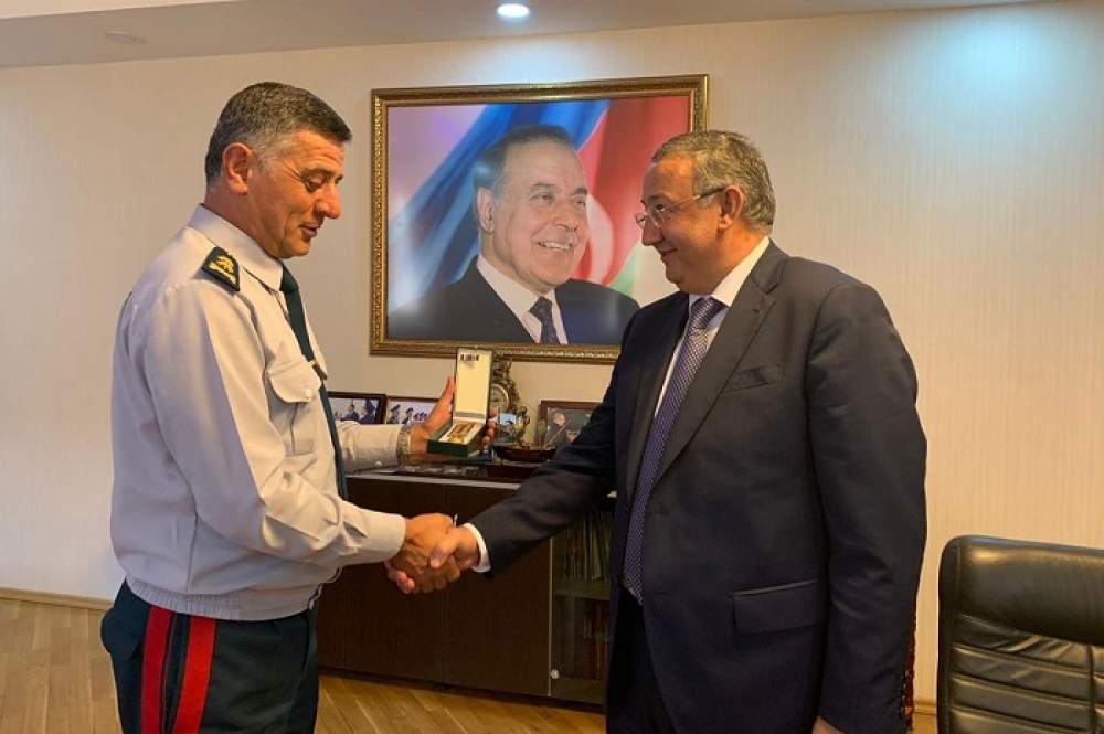 Strateji Elmi Tədqiqatlar Mərkəzinin əməkdaşları Dövlət Sərhəd Xidməti tərəfindən mükafatlandırılıb
