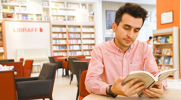 Sərxan Rüstəmovun TƏHSİL RESEPTİ:  “Boş vaxtlarda kitab oxumaq düzgün iş deyil”