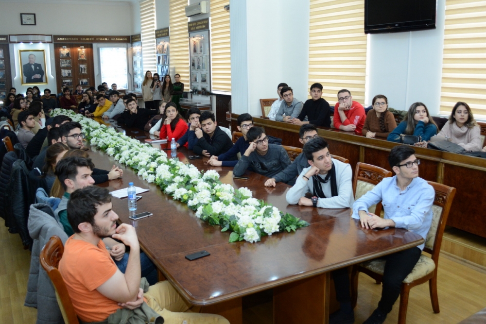 UNEC-də beynəlxalq “Enactus” yarışına hazırlıq mərhələsinə start verilib