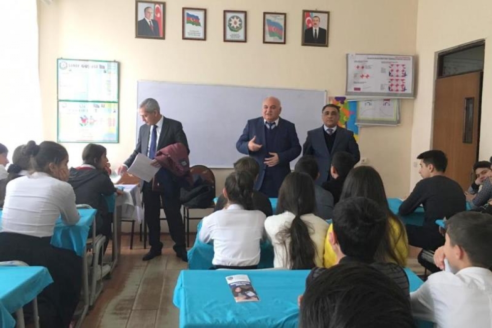 UNEC region məktəblərində təhsil imkanlarını təqdim edir