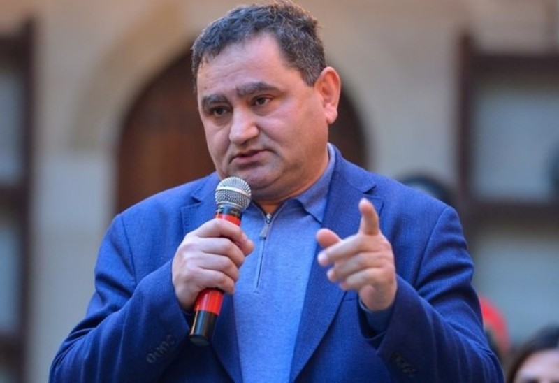 “Tələbələr bizə yad olan “suşi” kimi yeməklərdən istifadə edirlər” - Etibar Əliyev