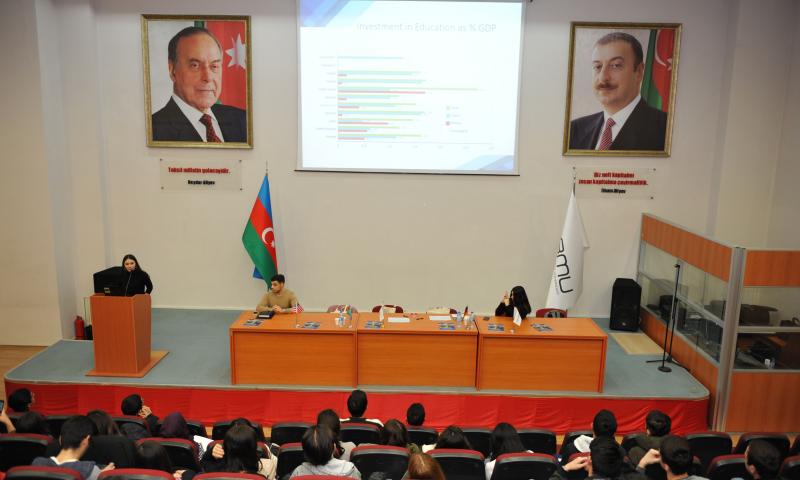 Webster Universitetinin nümayəndəsi tələbələrlə görüşüb