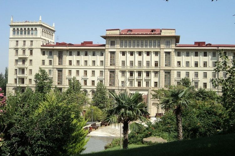NK: Ali təhsil sisteminin beynəlxalq rəqabətliliyinin artırılması üzrə Dövlət Proqramının icrasına start verilib