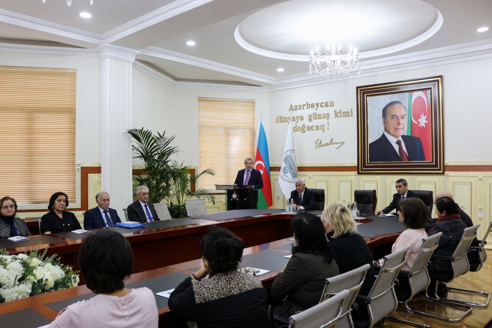 BDU-da Nəsiminin 650 illik yubileyinə həsr olunmuş respublika elmi konfransı keçirilib