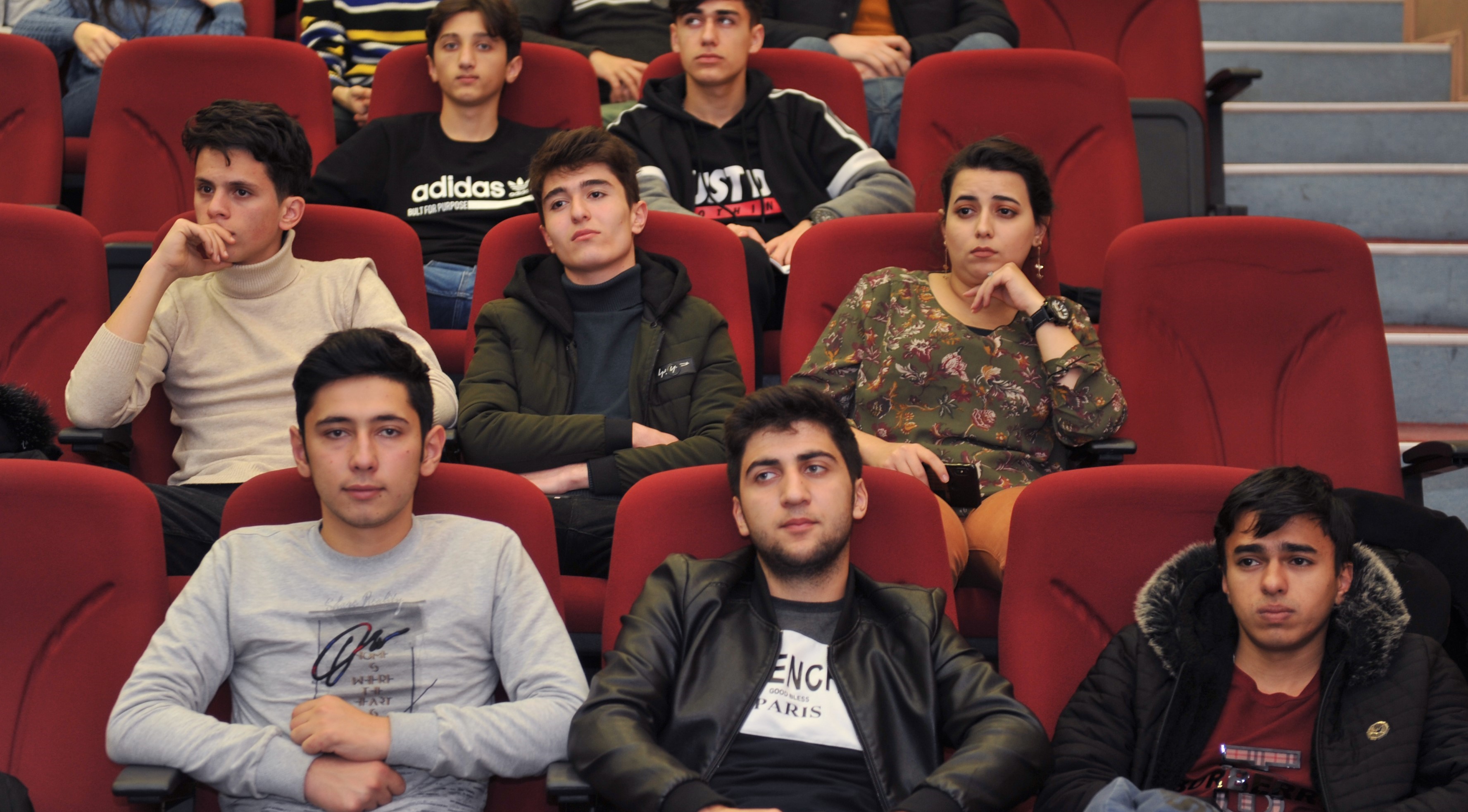 Büdcə sistemi ilə bağlı tələbələrlə görüş