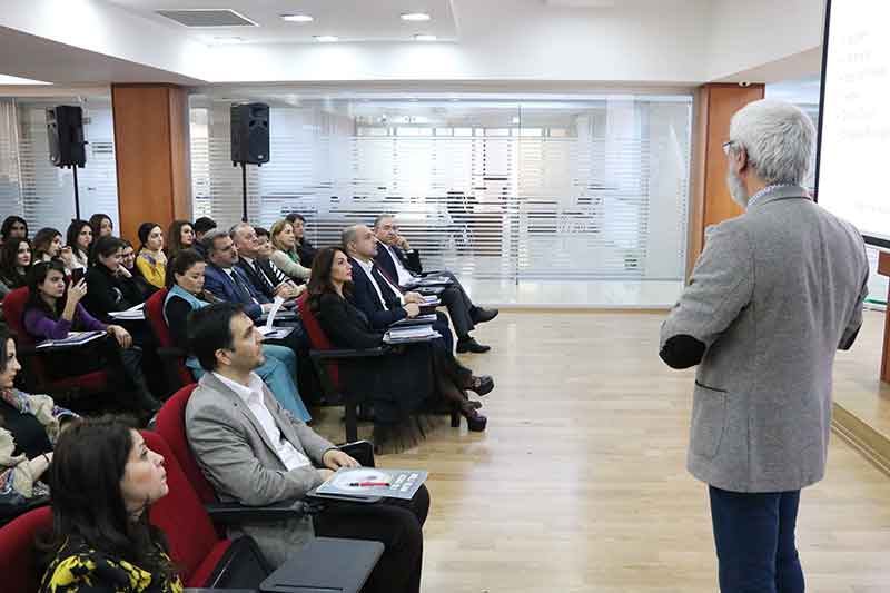 Azərbaycan Universitetində “Asılı olma, Azad ol” mövzusunda konfrans keçirilib