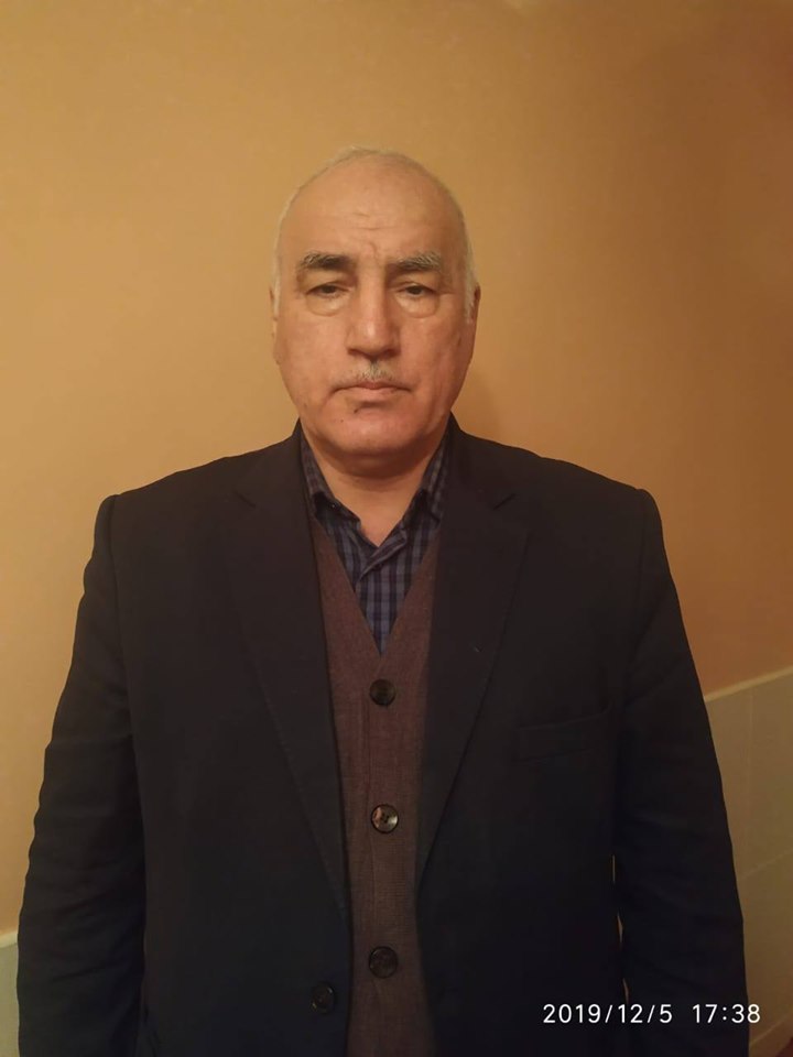 5 fənn üzrə abituriyent hazırlayan qeyri-adi müəllim – İxtisasca fars dili mütəxəssisidir