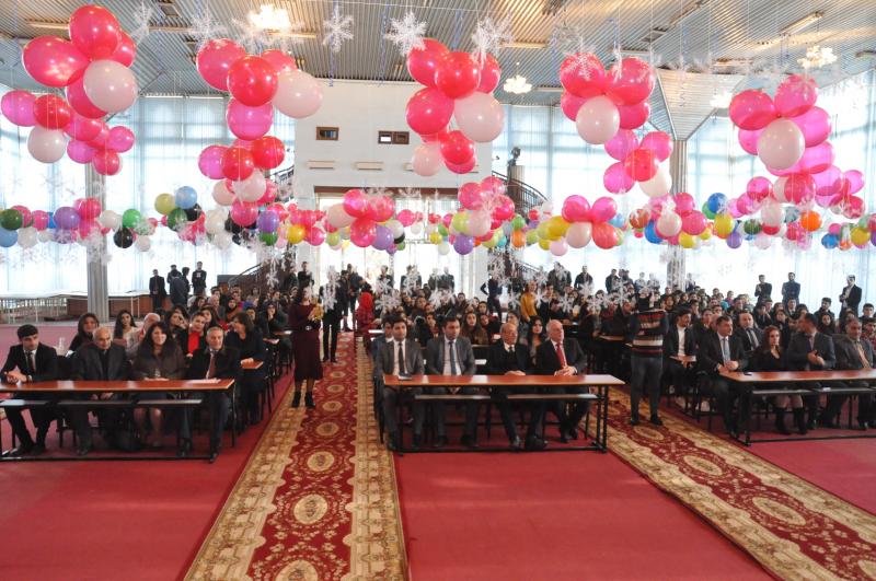 Lənkəran Dövlət Universitetində “Yeni il karnavalı”