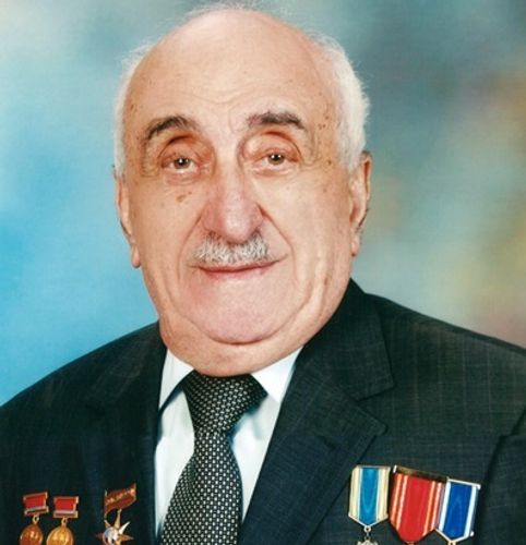 Akademik Xoşbəxt Yusifzadənin 90 yaşı tamam oldu