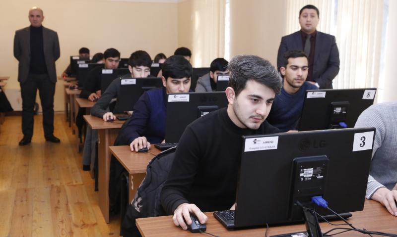 Gürcüstanın Baş konsulu da UTECA –dakı imtahanları izləyib