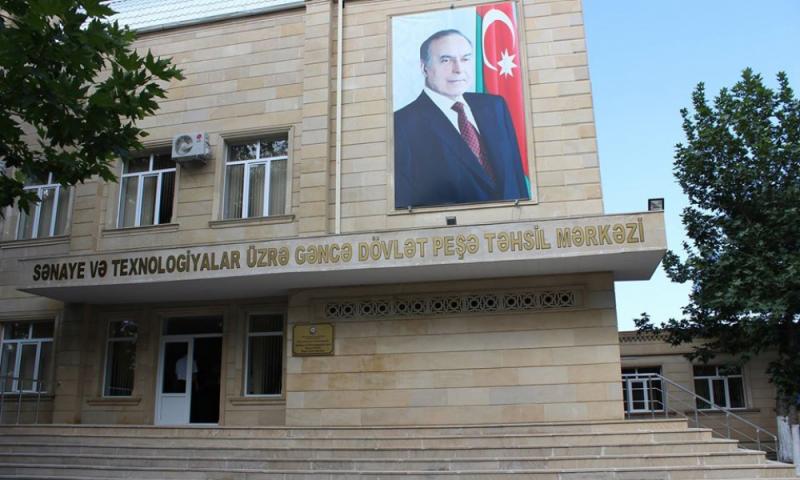 Tələbələrin Gəncə Cihazqayırma Zavodunda təcrübəsi