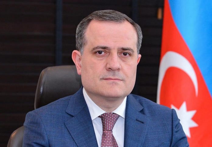 Nazir şagird sıxlığı yaşanan  əraziləri açıqladı