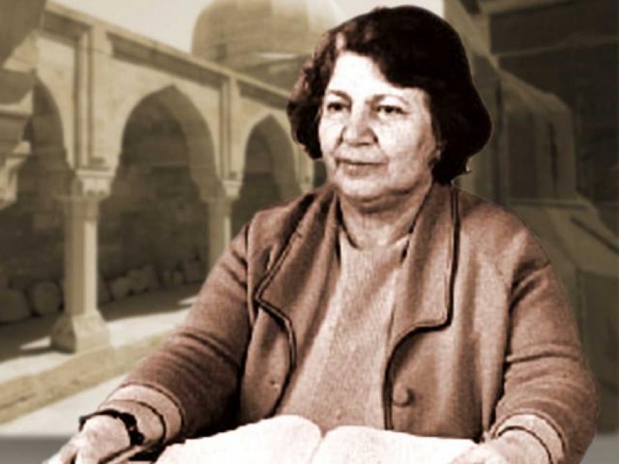 Sara Aşurbəyli Bakının tarixini əks etdirən qiymətli tədqiqatların müəllifidir