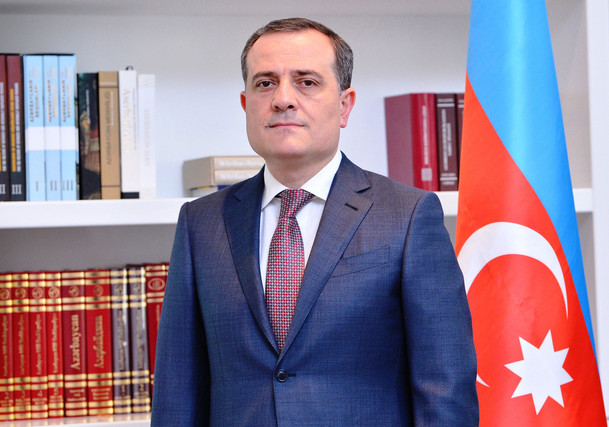 Sertifikasiyadan keçməyən müəllimlə bağlı hansı işlər görülməlidir?-  Nazirin çıxışına münasibət