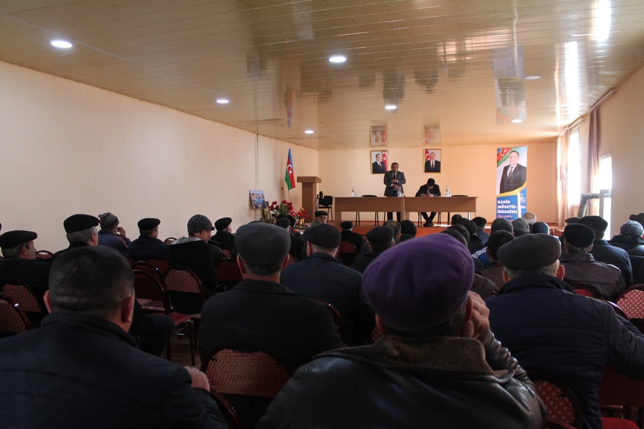 Deputatlığa namizəd təhsil meneceri Novo-Saratovkada izdihamla qarşılandı 