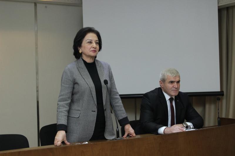 AzMİU-da əlaçı tələbələrə pul mükafatı