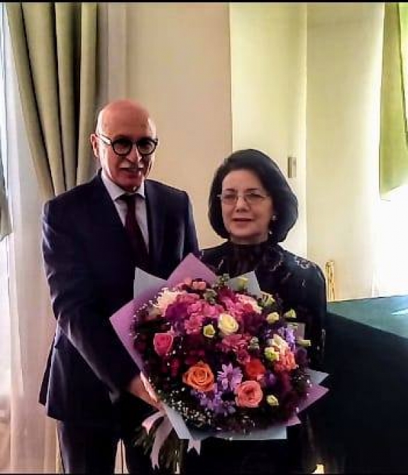 Xalq artisti Firəngiz Əlizadə Təhsil Nazirliyinin medalına layiq görüldü-FOTO