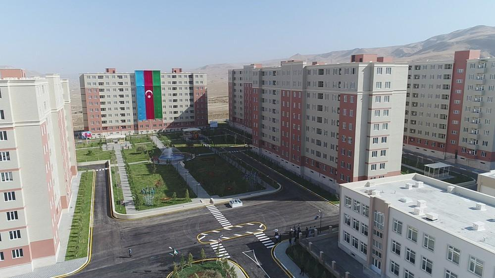 İki universitetin yataqxanası boşaldılır - 1200 ailə köçürüləcək