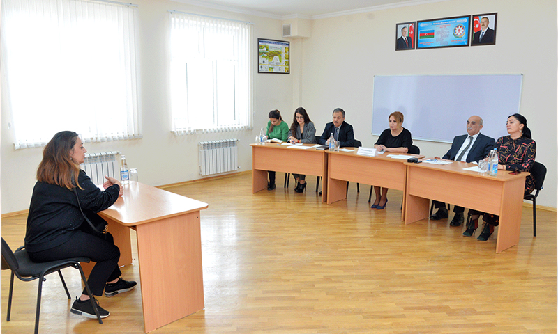 Müəllim və valideynlər qəbul edilib