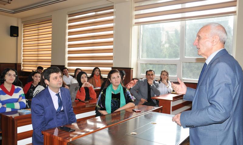 “Üç nöqtə” adlı radiotamaşa