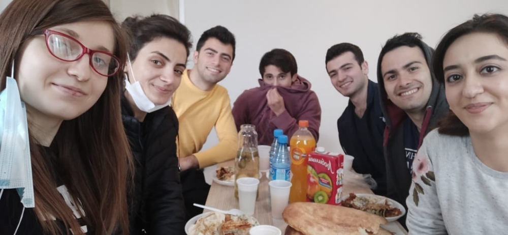 Bakı Ali Neft Məktəbinin xaricdə təhsil alan tələbələri paytaxtımıza gətirilib    