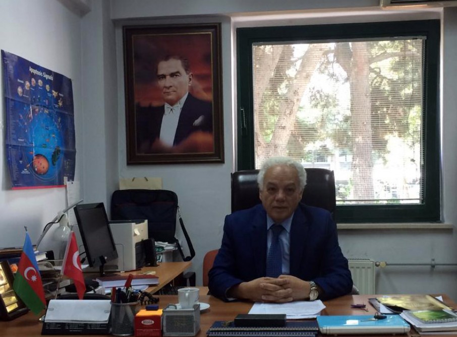 Türkiyənin azərbaycanlı alimi: “Koronavirusa qarşı bir neçə vaksin hazırlanıb”