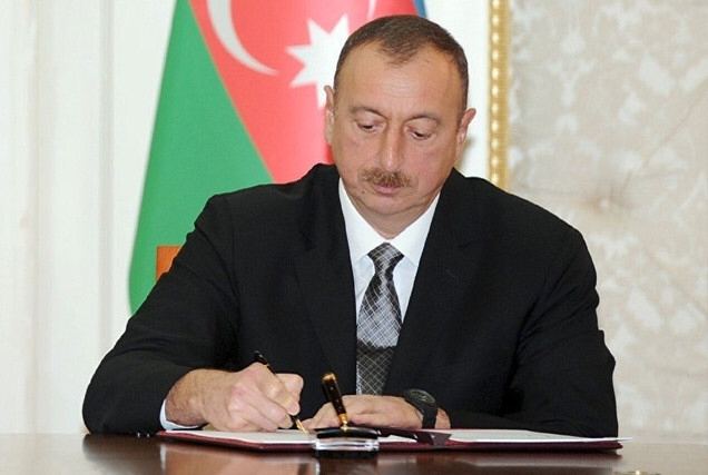 Prezident “Elm haqqında” və “Peşə təhsili haqqında” qanuna dəyişikliyi təsdiqlədi
