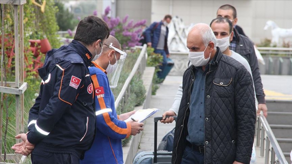 Türkiyənin tələbə yataqxanalarda karantində saxlanılanların yarısı evə buraxılıb