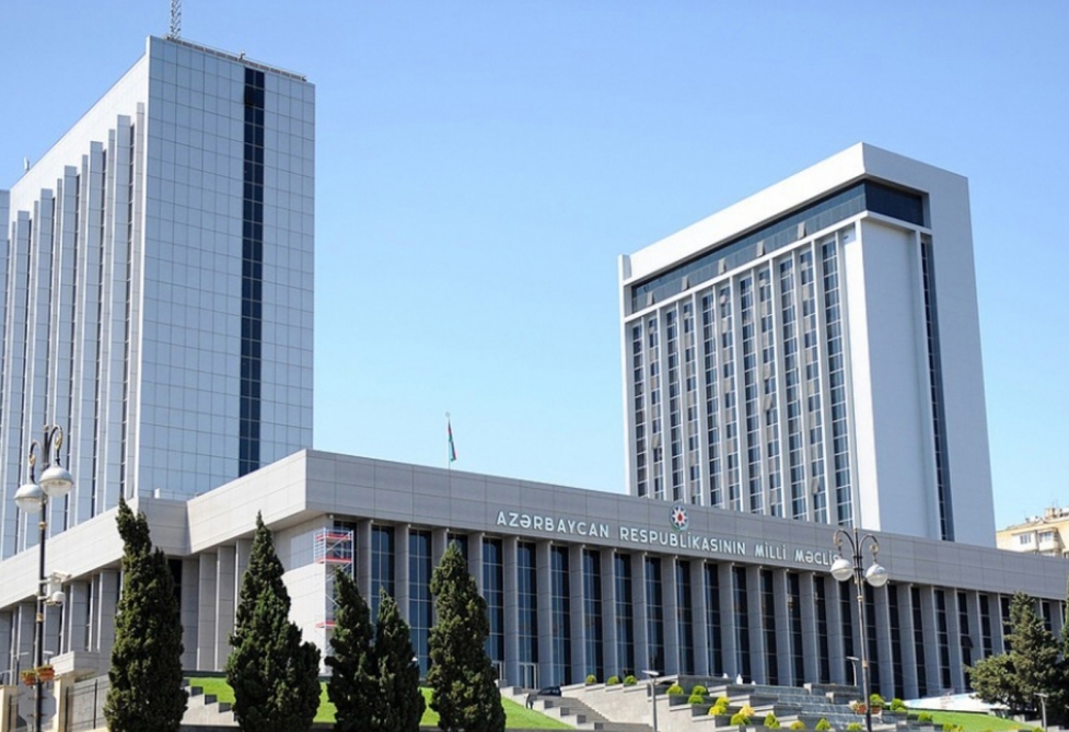 Deputat: “Bəzi universitetlər distant təhsil sistemini qura bilməyib”
