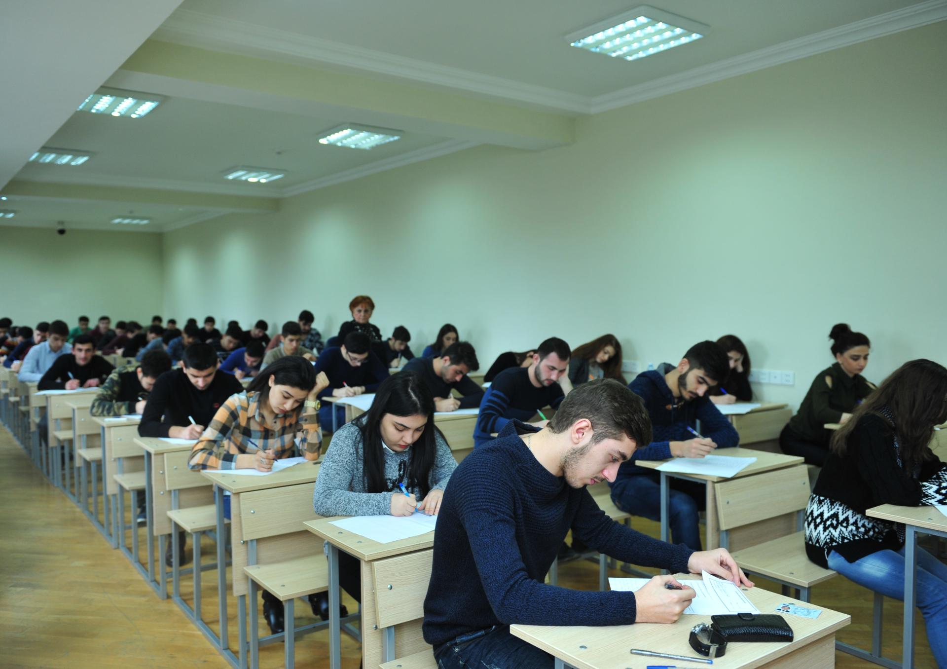 Nazirlik: I-III kurs tələbələrinin qiymətləndirmələri ali məktəblərin müəyyən etdiyi formada aparılacaq