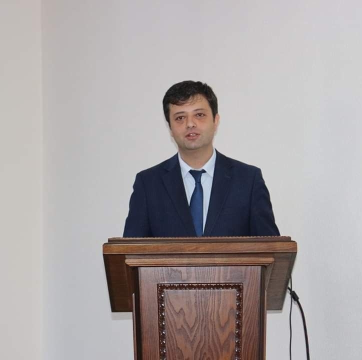 “Keçid balının 50 olması ilə razılaşmaq olmur”-Jurnalistika fakütəsinin dekanı etiraz etdi